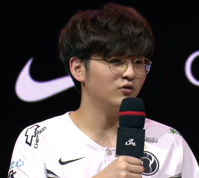 爱游戏在线-德国队观众热烈欢呼！，Rookie迎来五赛季出色发挥气势如虹延续-爱游戏在线